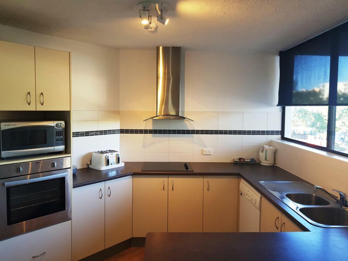Casablanca Beachfront Apartments Bribie Island North Bagian luar foto